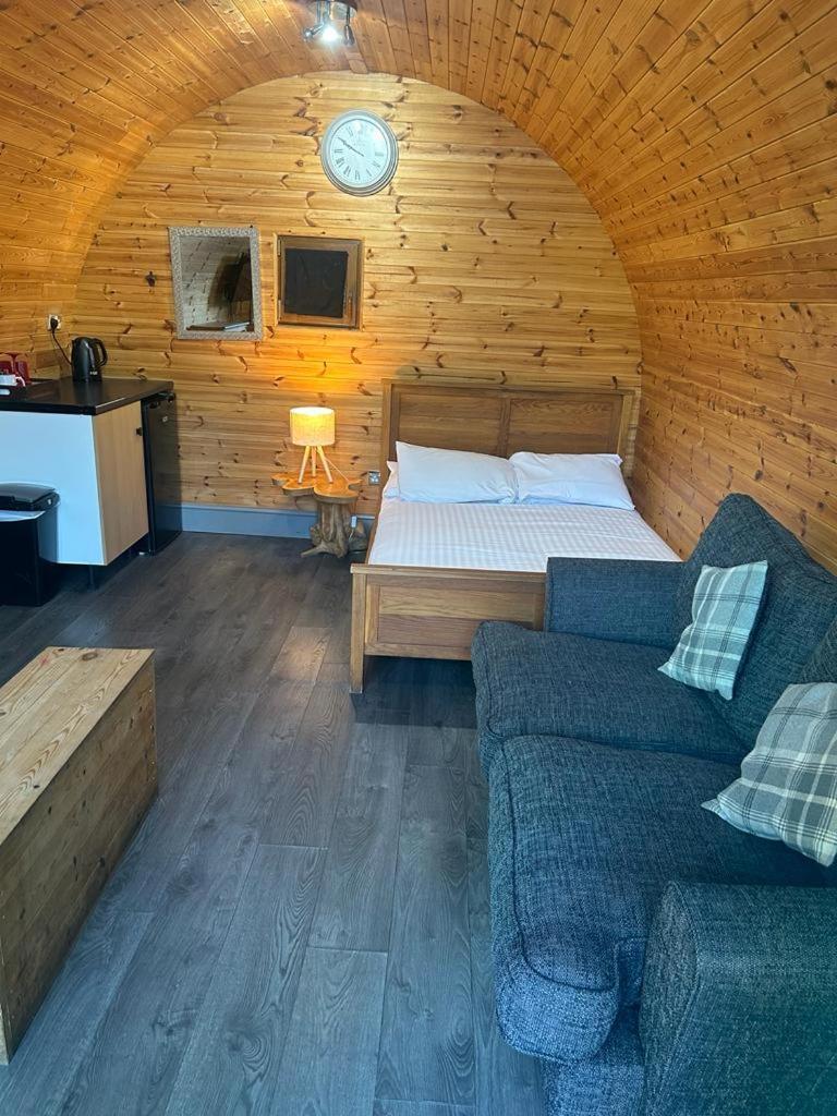 Original Glamping Pod With Hot Tub 호텔 프로드샴 외부 사진